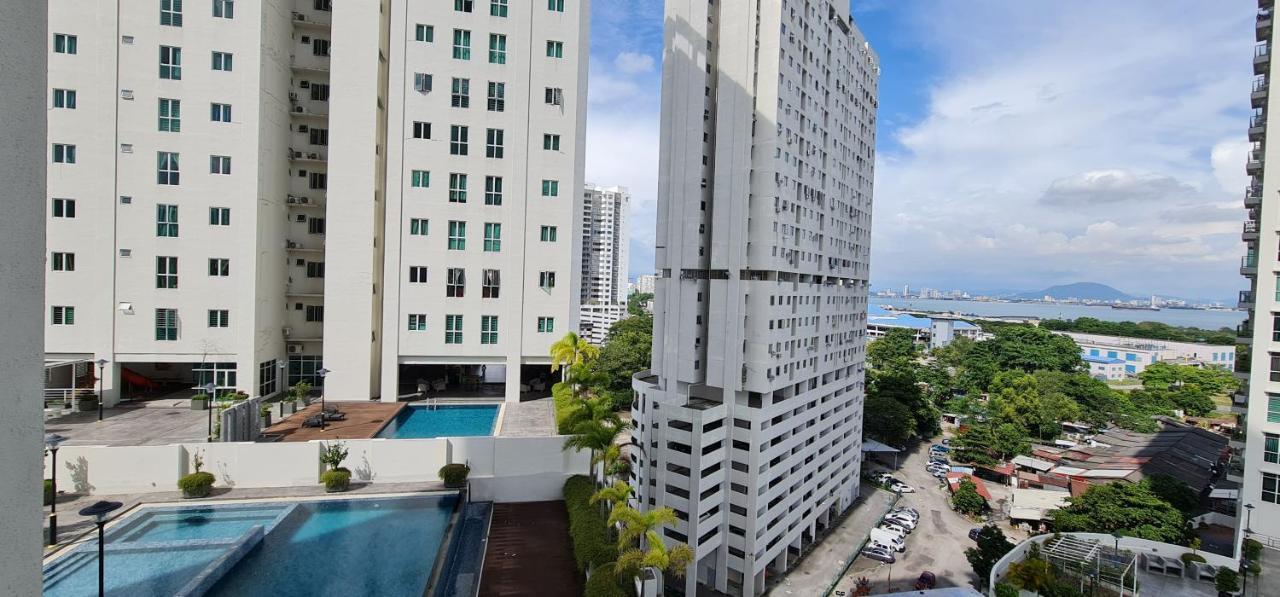 Straits Garden Suites By Yen'S Sojourn George Town Exterior foto