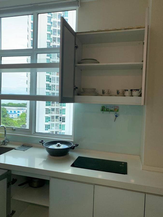 Straits Garden Suites By Yen'S Sojourn George Town Exterior foto